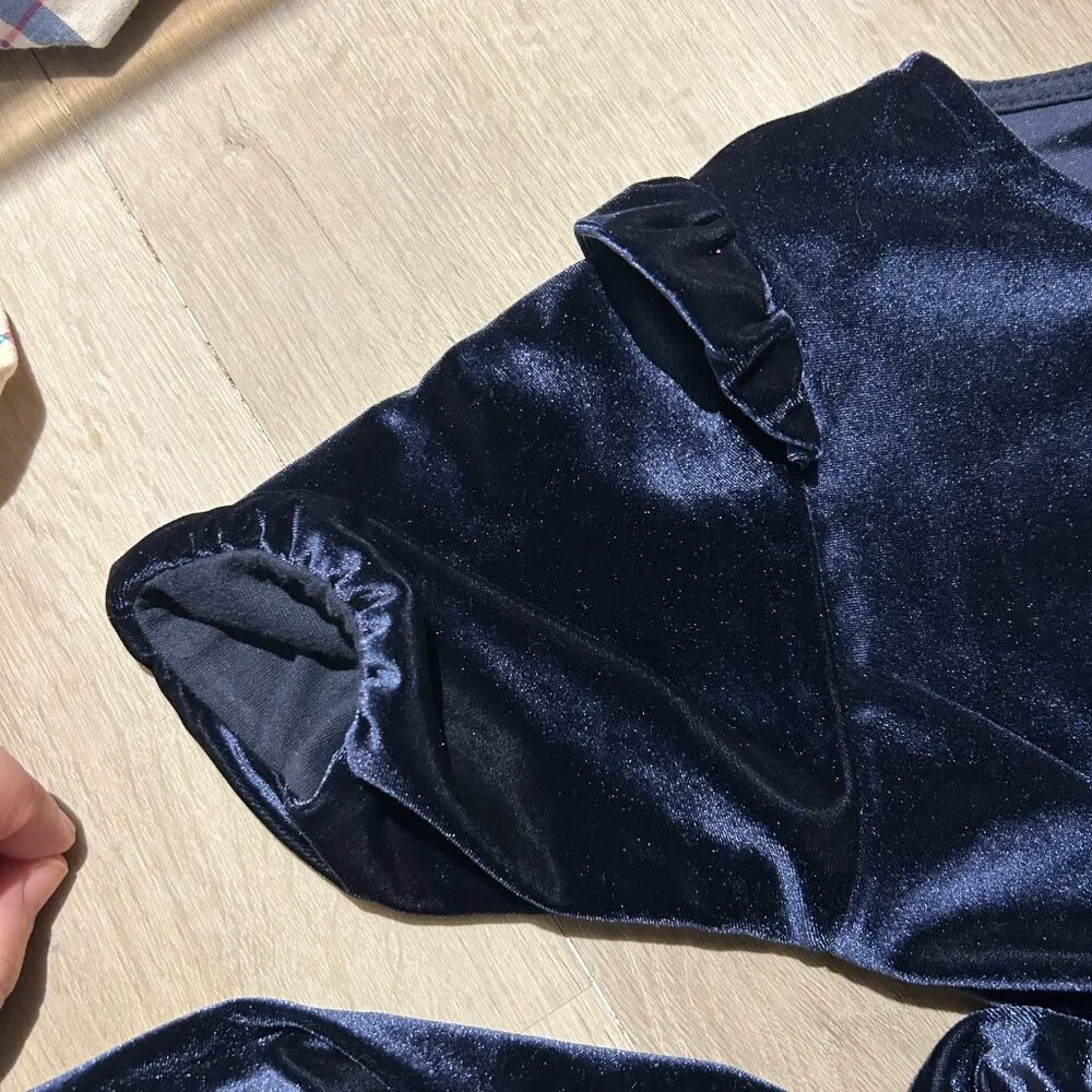 💙✨ ZARA Girls Velvet Dress – Size 10 ✨💙 - Picture 6 of 7